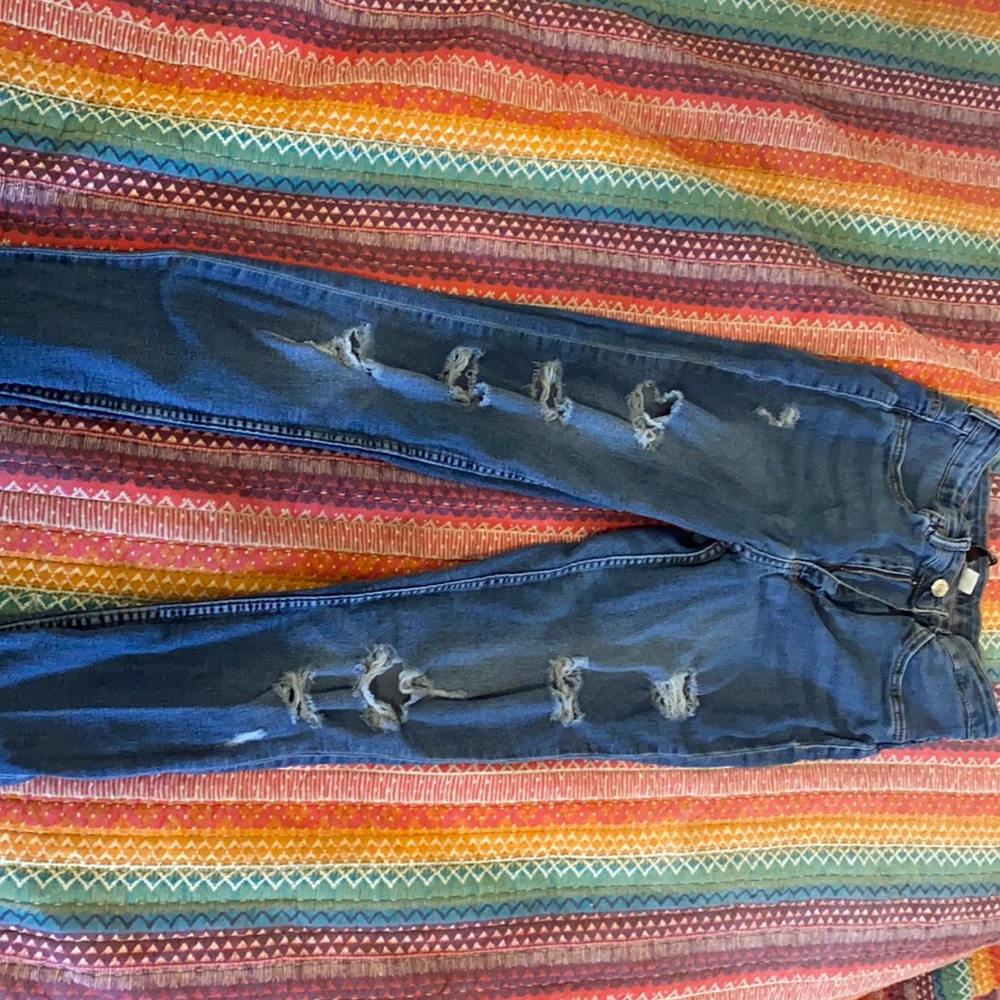 H&M distressed women’s Jeans